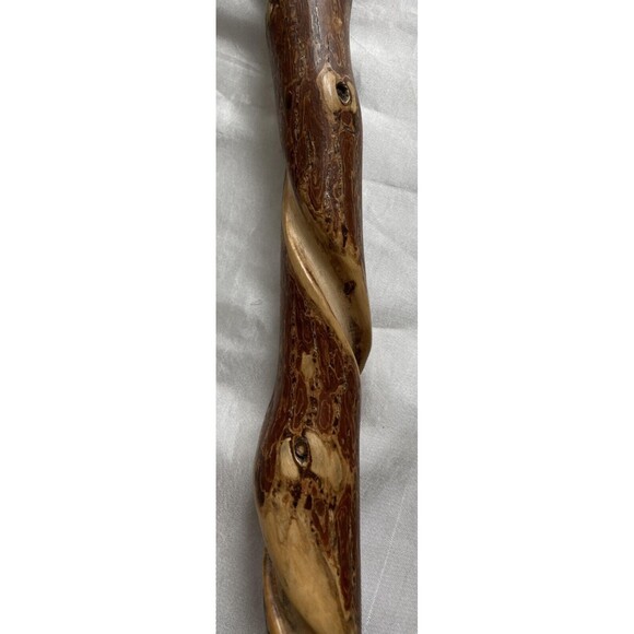 Wizard wand hand made of Texas sassafras wood and an Arkansas mined crystal - Picture 8 of 14